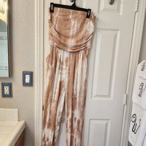 Sleeveless jumper with pockets